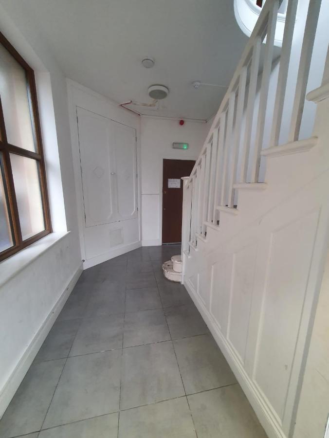 Sw16 Norbury Guesthouse London Exterior photo